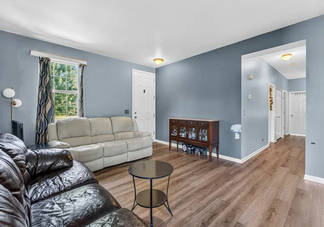 Photo 4 of Single family home for sale at 24218 Apple Crk Ln, Plainfield, IL 60586 | MLS# 12764884 | Listing updated on 2026-09-24