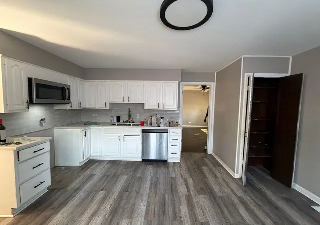 Photo 3 of Single family home for sale at 15221 Oak St, Dolton, IL 60419 | MLS# 12764898 | Listing updated on 2026-09-30