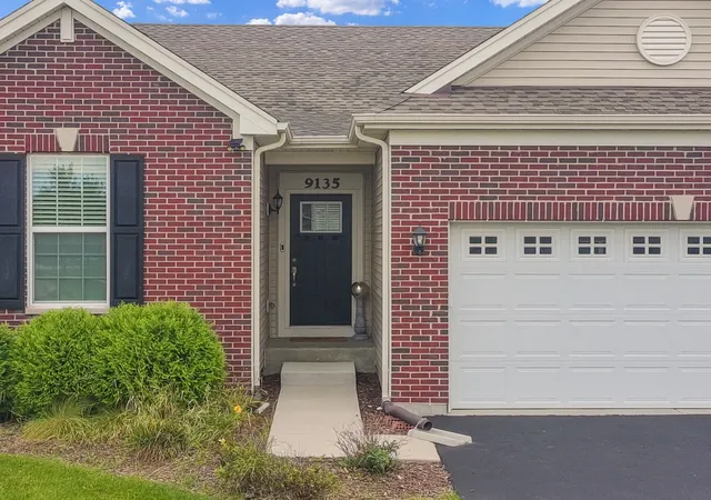 Photo 3 of Single family home for sale at 9135 Nash Ct, Huntley, IL 60142 | MLS# 12764909 | Listing updated on 2026-10-03