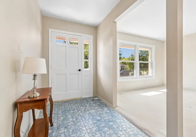 Photo 2 of Single family home for sale at 25 Red Haw Ln, Lake Zurich, IL 60047 | MLS# 12764916 | Listing updated on 2026-10-03