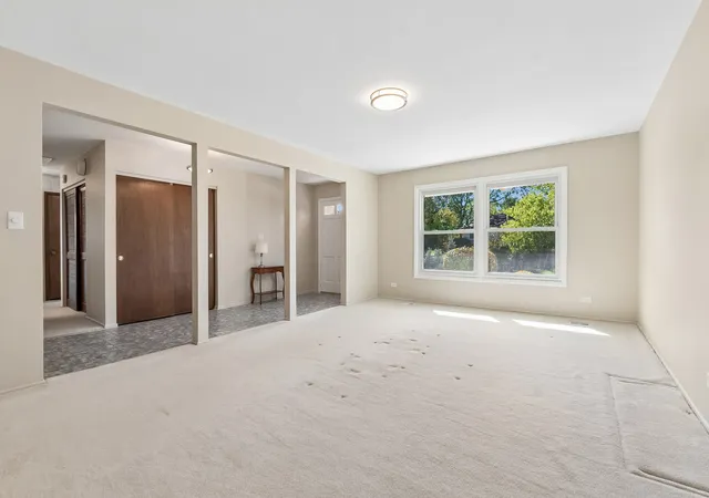 Photo 3 of Single family home for sale at 25 Red Haw Ln, Lake Zurich, IL 60047 | MLS# 12764916 | Listing updated on 2026-10-03