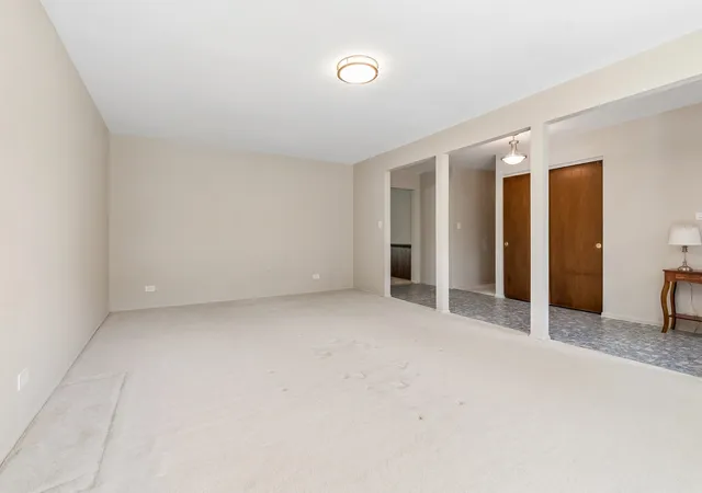 Photo 4 of Single family home for sale at 25 Red Haw Ln, Lake Zurich, IL 60047 | MLS# 12764916 | Listing updated on 2026-10-03