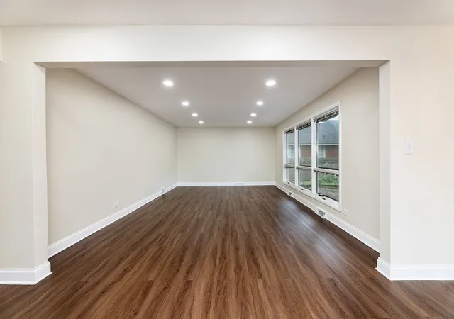 Photo 3 of Single family home for sale at 1501 W Talcott Rd, Park Ridge, IL 60068 | MLS# 12764919 | Listing updated on 2026-09-23