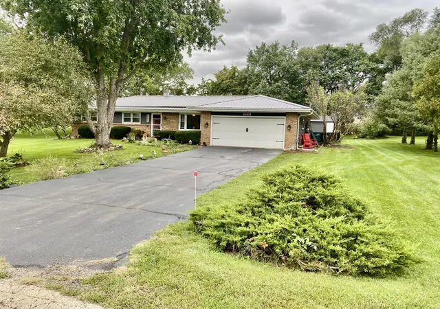 Photo 2 of Single family home for sale at 8556 E Valley View Dr, Stillman Valley, IL 61084 | MLS# 12764920 | Listing updated on 2026-10-06