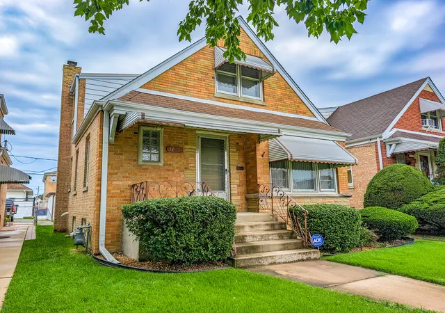 Photo 2 of Single family home for sale at 1729 N 23rd Avenue, Melrose Park, IL 60160 | MLS# 12764922 | Listing updated on 2026-09-30