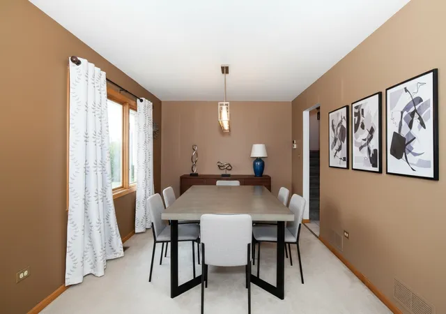 Photo 3 of Single family home for sale at 9430 S 69th Avenue, Oak Lawn, IL 60453 | MLS# 12764937 | Listing updated on 2026-09-23