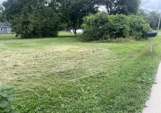 Photo 2 of Land for sale at 1402 S Addison Ave, Lombard, IL 60148 | MLS# 12764950 | Listing updated on 2026-09-27