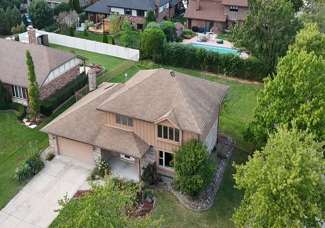 Photo 3 of Single family home for sale at 8216 Eynsford Dr, Orland Park, IL 60462 | MLS# 12764951 | Listing updated on 2026-09-21
