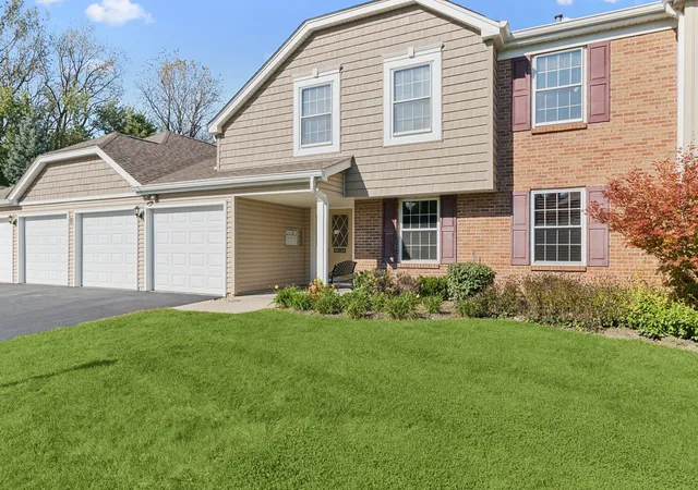 Listing Photo 1 - Condo for sale in building located at 0N128 Ennerdale Ln, Winfield, IL 60190 - Unit #1406