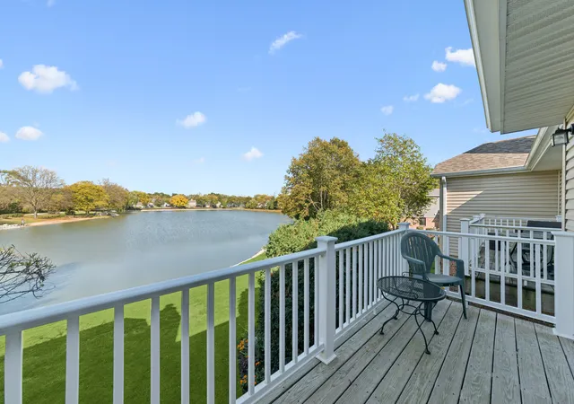 Listing Photo 3 - Condo for sale in building located at 0N128 Ennerdale Ln, Winfield, IL 60190 - Unit #1406