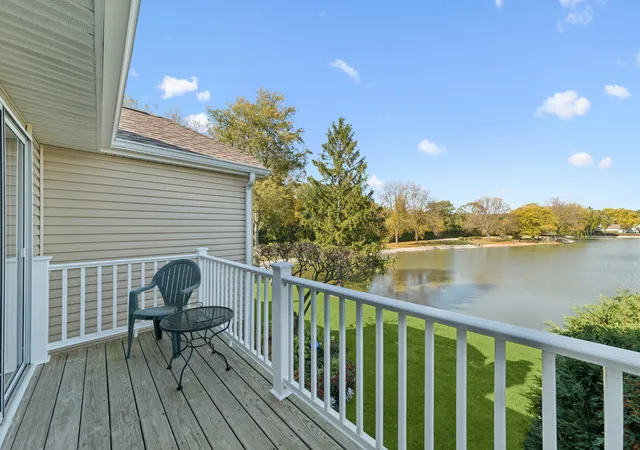 Listing Photo 5 - Condo for sale in building located at 0N128 Ennerdale Ln, Winfield, IL 60190 - Unit #1406