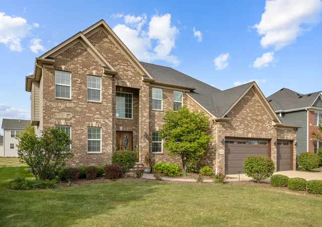 Photo 1 of Single family home for sale at 4019 Chinaberry Ln, Naperville, IL 60564 | MLS# 12764980 | Listing updated on 2026-09-22
