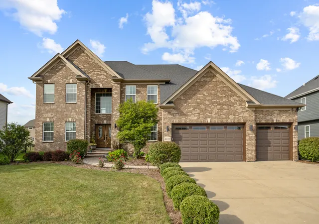 Photo 2 of Single family home for sale at 4019 Chinaberry Ln, Naperville, IL 60564 | MLS# 12764980 | Listing updated on 2026-09-22
