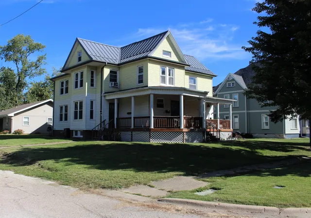 Photo 1 of Multi family home for sale at 423 W Main St, Clinton, IL 61727 | MLS# 12764982 | Listing updated on 2026-10-05