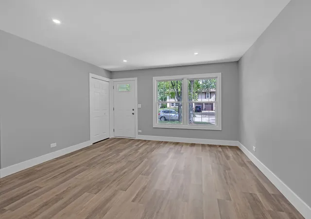 Photo 3 of Single family home for sale at 185 Brandon Ct, Bolingbrook, IL 60440 | MLS# 12764984 | Listing updated on 2026-10-07