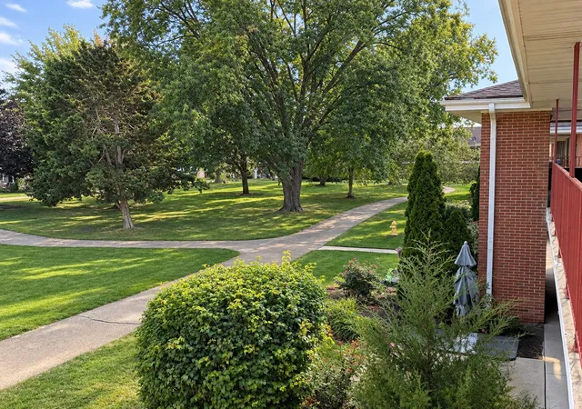 Photo 2 of Condo for sale at 1105 Holiday Ln #14, Des Plaines, IL 60016 | MLS# 12764992 | Listing updated on 2026-09-22