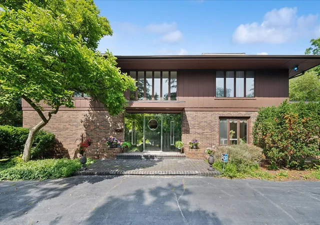 Single family home for sale at 201 Aspen Ln, Highland Park, IL 60035 | MLS# 12764999
