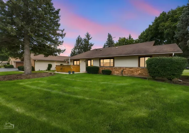 Photo 1 of Condo for sale at 4905 W Oakwood Dr #D, Mc Henry, IL 60050 | MLS# 12765010 | Listing updated on 2026-10-20
