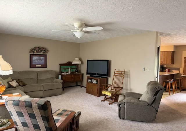 Photo 3 of Sale Pending at 374 Northwood Ln, Salem, IL 62881 | MLS# 12765014 | Listing updated on 2026-09-27