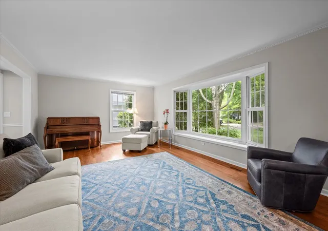Photo 3 of Single family home for sale at 363 Newman Ct, Lake Bluff, IL 60044 | MLS# 12765018 | Listing updated on 2026-09-28