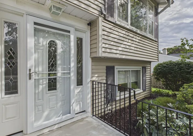 Photo 2 of Single family home for sale at 312 W Goebel Dr, Lombard, IL 60148 | MLS# 12765019 | Listing updated on 2026-09-25