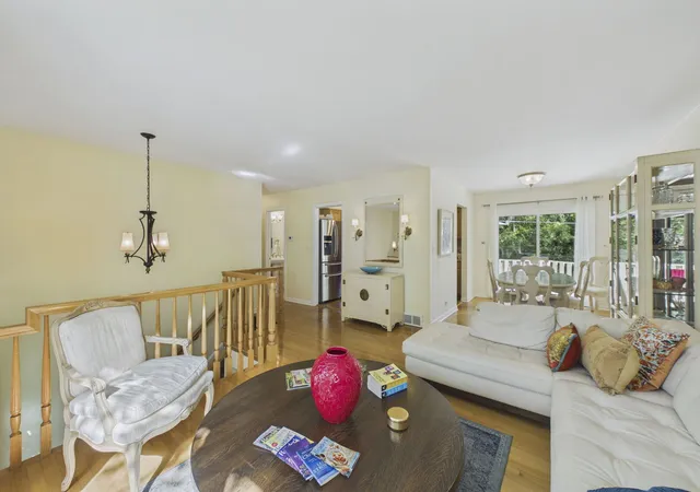 Photo 4 of Single family home for sale at 312 W Goebel Dr, Lombard, IL 60148 | MLS# 12765019 | Listing updated on 2026-09-25
