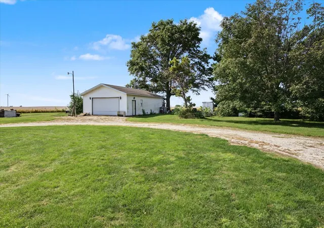 Photo 2 of Single family home for sale at 27256 N 2850 East Rd, Chenoa, IL 61726 | MLS# 12765024 | Listing updated on 2026-10-05