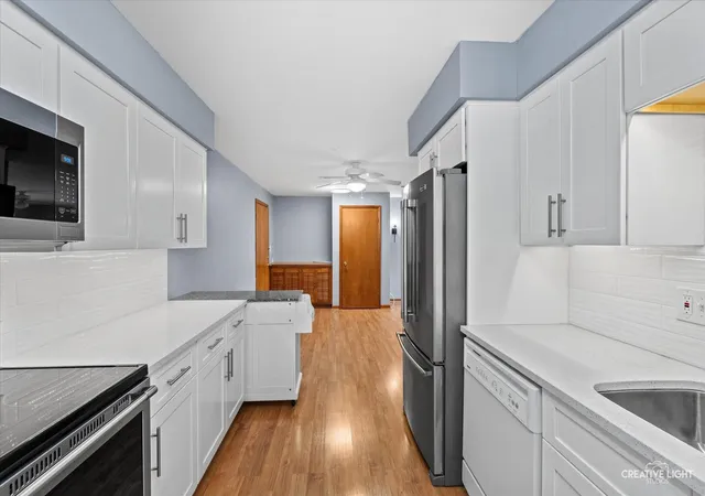 Photo 3 of Condo for sale at 450 W Downer Pl #2A, Aurora, IL 60506 | MLS# 12765034 | Listing updated on 2026-09-21