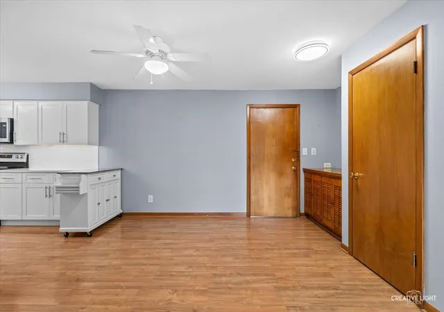 Photo 4 of Condo for sale at 450 W Downer Pl #2A, Aurora, IL 60506 | MLS# 12765034 | Listing updated on 2026-09-21