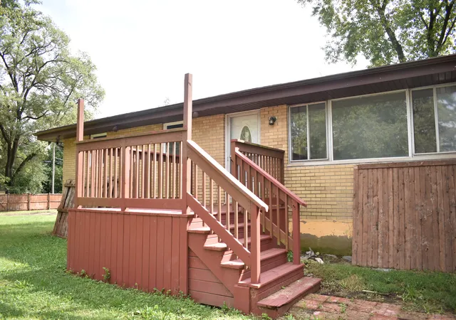 Photo 3 of Single family home for sale at 1400 Eunice Ave, Joliet, IL 60433 | MLS# 12765038 | Listing updated on 2026-09-21