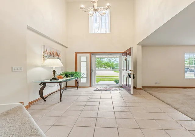 Photo 3 of Single family home for sale at 354 Settler Rd, De Kalb, IL 60115 | MLS# 12765044 | Listing updated on 2026-10-06