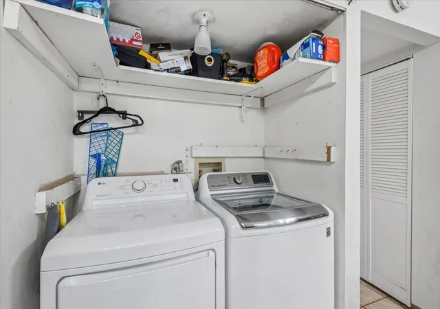 Photo 18 of Single family home for sale at 1348 Loch Lomond Dr, Crystal Lake, IL 60014 | MLS# 12765047 | Listing updated on 2026-10-23