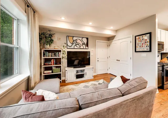 Photo 3 of Condo for sale at 2243 W Ainslie St #3W, Chicago, IL 60625 | MLS# 12765051 | Listing updated on 2026-09-23