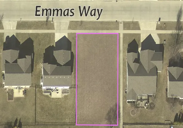 Photo 3 of Sale Pending at 5101 Emmas Way, Champaign, IL 61822 | MLS# 12765087 | Listing updated on 2026-10-07