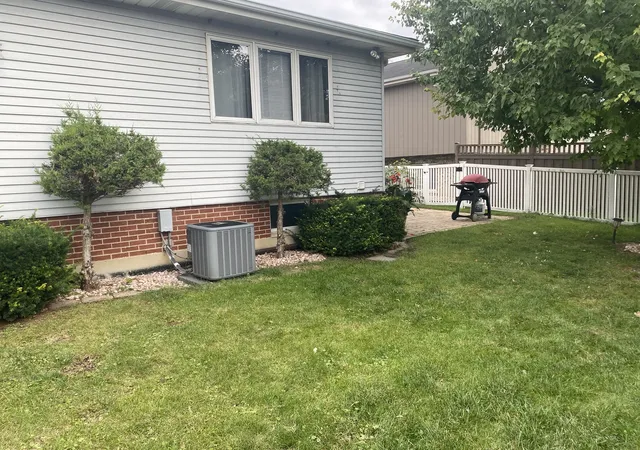 Photo 3 of Single family home for sale at 1448 Concord Ave, Westchester, IL 60154 | MLS# 12765088 | Listing updated on 2026-10-07