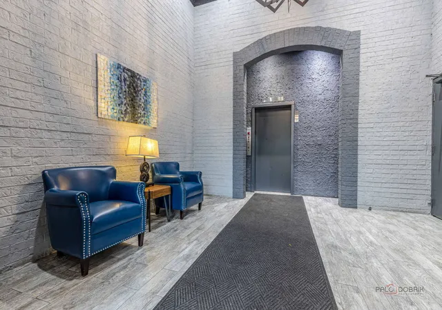 Listing Photo 5 - Condo for sale in building located at 475 Plum Creek Dr, Wheeling, IL 60090 - Unit #304