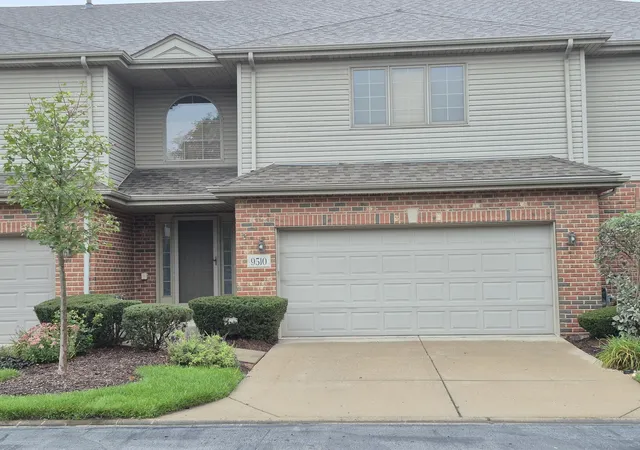 Photo 1 of Townhouse for sale at 9510 Perth Cir, Tinley Park, IL 60487 | MLS# 12765109 | Listing updated on 2026-10-05