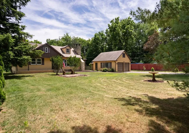 Photo 1 of Single family home for sale at 1220 54 Street Ct, Moline, IL 61265 | MLS# 12765119 | Listing updated on 2026-09-22