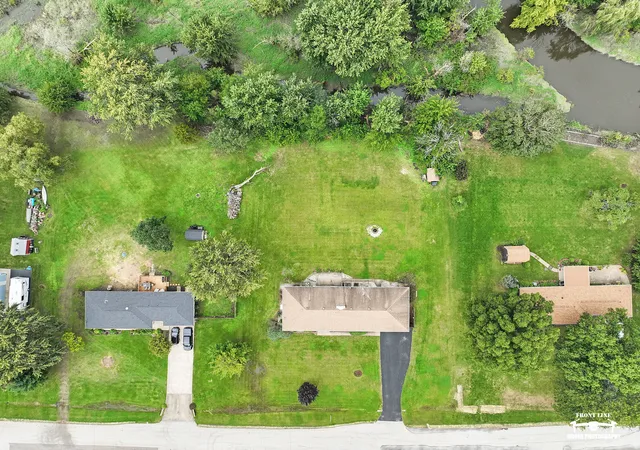 Photo 3 of Single family home for sale at 29 Brookside Ln, Bristol, IL 60512 | MLS# 12765124 | Listing updated on 2026-10-07