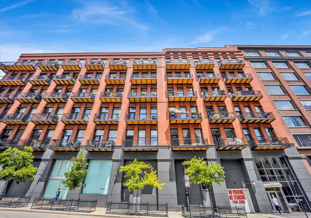 Condo for sale at 616 W Fulton St #212, Chicago, IL 60661 | MLS# 12765125