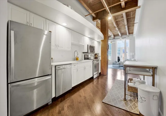 Photo 3 of Condo for sale at 616 W Fulton St #212, Chicago, IL 60661 | MLS# 12765125 | Listing updated on 2026-09-22