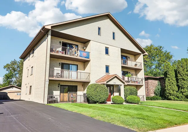 Photo 1 of Condo for sale at 15850 Laramie Ave #302, Oak Forest, IL 60452 | MLS# 12765141 | Listing updated on 2026-10-04