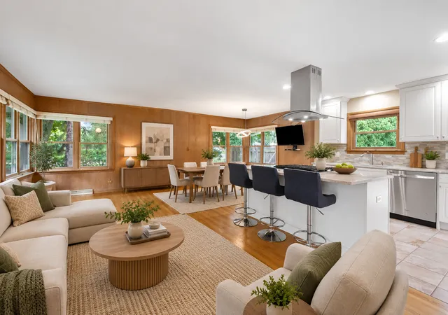 Photo 3 of Single family home for sale at 200 W Council Trl, Mount Prospect, IL 60056 | MLS# 12765169 | Listing updated on 2026-09-24