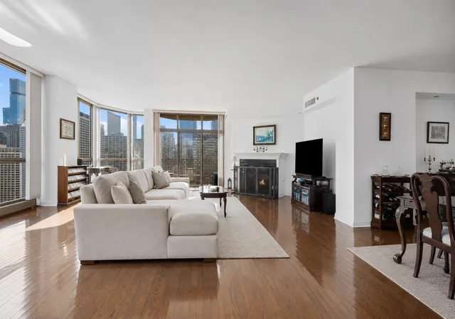 Photo 3 of Condo for sale at 21 E Huron St #2803, Chicago, IL 60611 | MLS# 12765176 | Listing updated on 2026-10-02