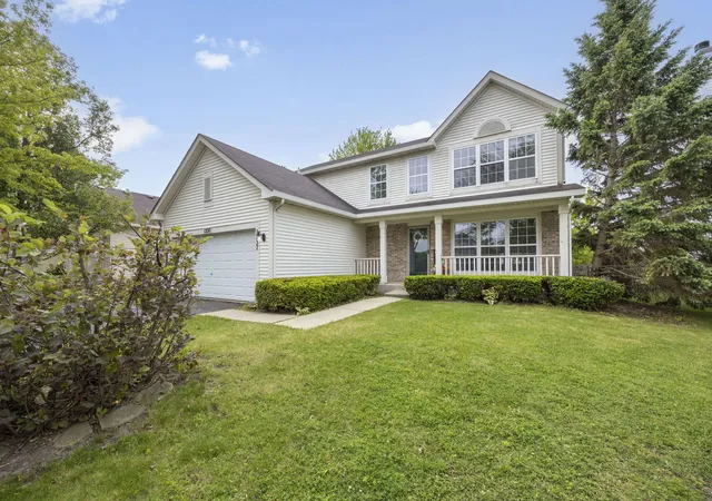 Photo 2 of Single family home for sale at 1237 E Greystone Dr, Round Lake Beach, IL 60073 | MLS# 12765184 | Listing updated on 2026-09-28
