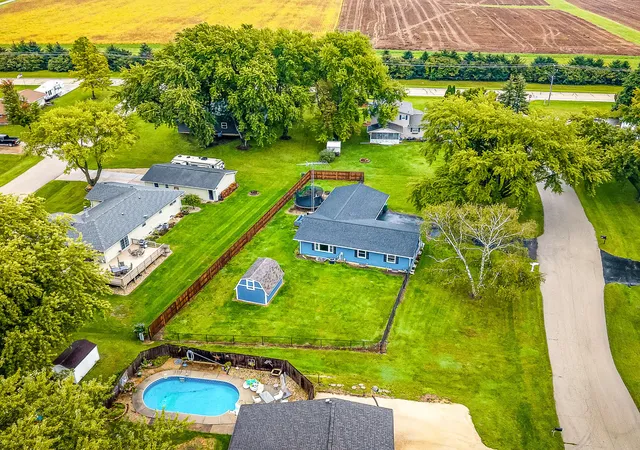 Photo 4 of Single family home for sale at 5349 Lawrence Dr, Kirkland, IL 60146 | MLS# 12765194 | Listing updated on 2026-10-07