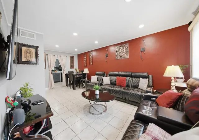 Photo 3 of Townhouse for sale at 4017 W 58th Street, Chicago, IL 60629 | MLS# 12765202 | Listing updated on 2026-10-21
