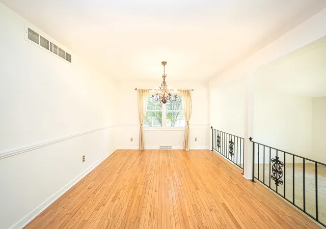 Photo 4 of Single family home for sale at 518 David Dr, Shorewood, IL 60404 | MLS# 12765218 | Listing updated on 2026-09-21