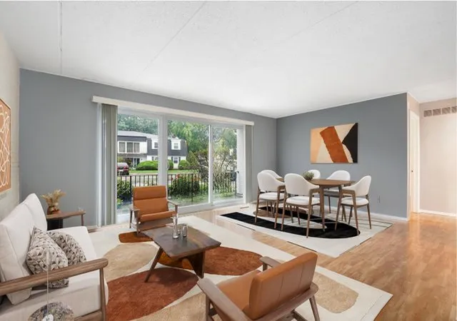Listing Photo 3 - Condo for sale in building located at 1133 Royal St George Dr, Naperville, IL 60563 - Unit #102