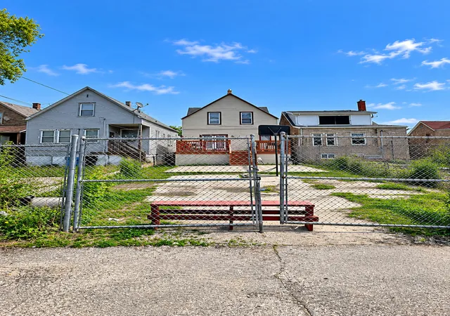Photo 4 of Single family home for sale at 6432 S Damen Ave, Chicago, IL 60636 | MLS# 12765228 | Listing updated on 2026-09-23